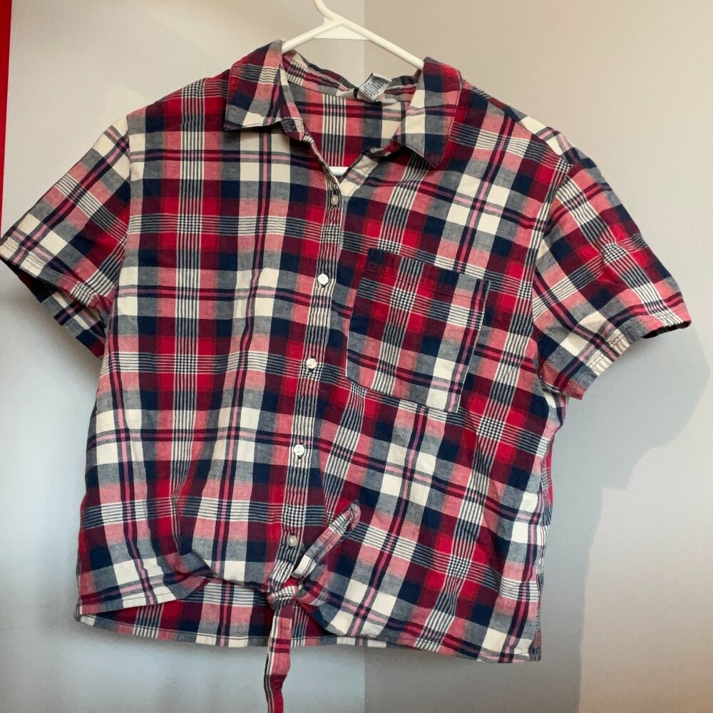 Women's Plaid Button-Up Crop Shirt